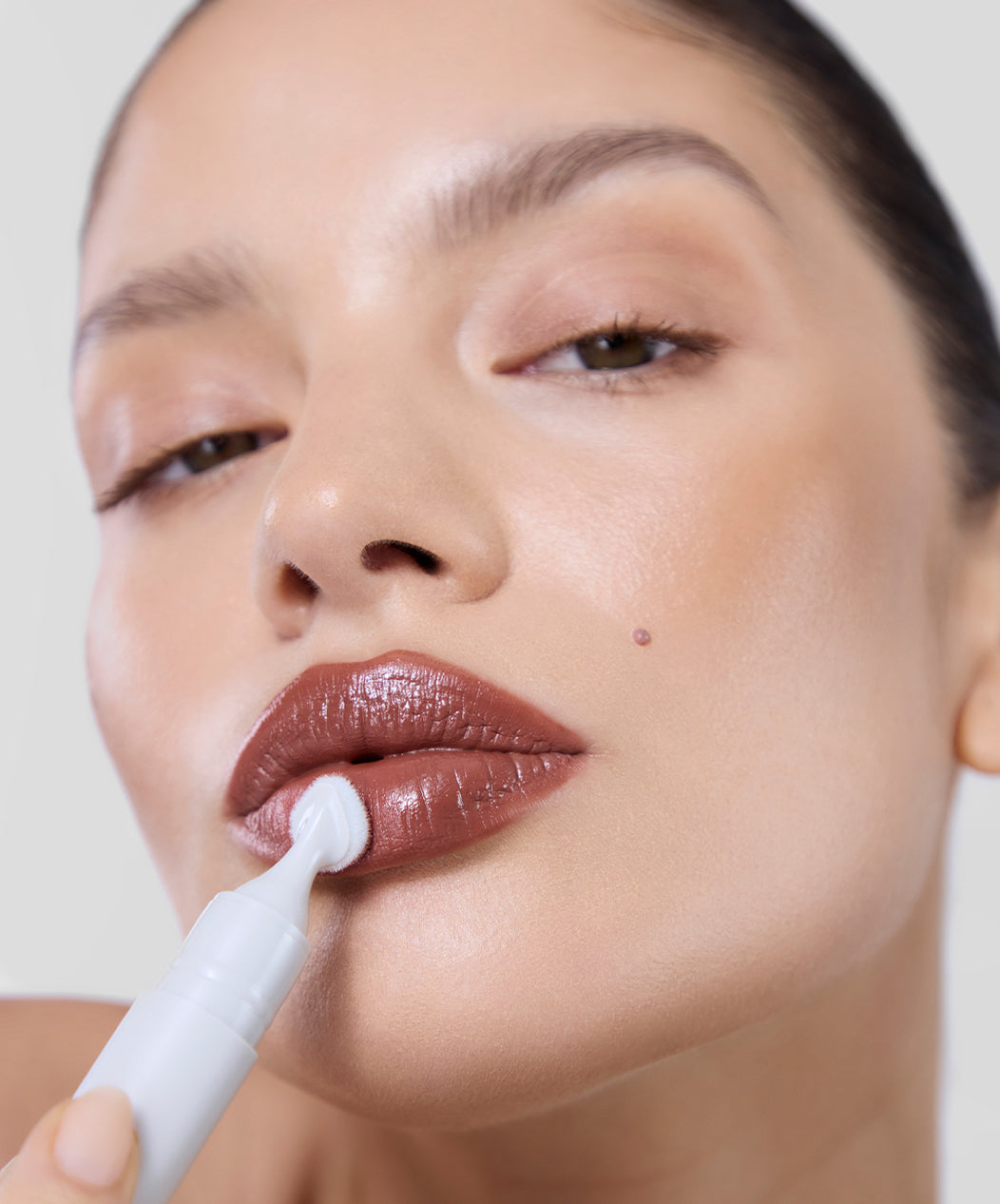 | desc: Barbara wears shade Rosa