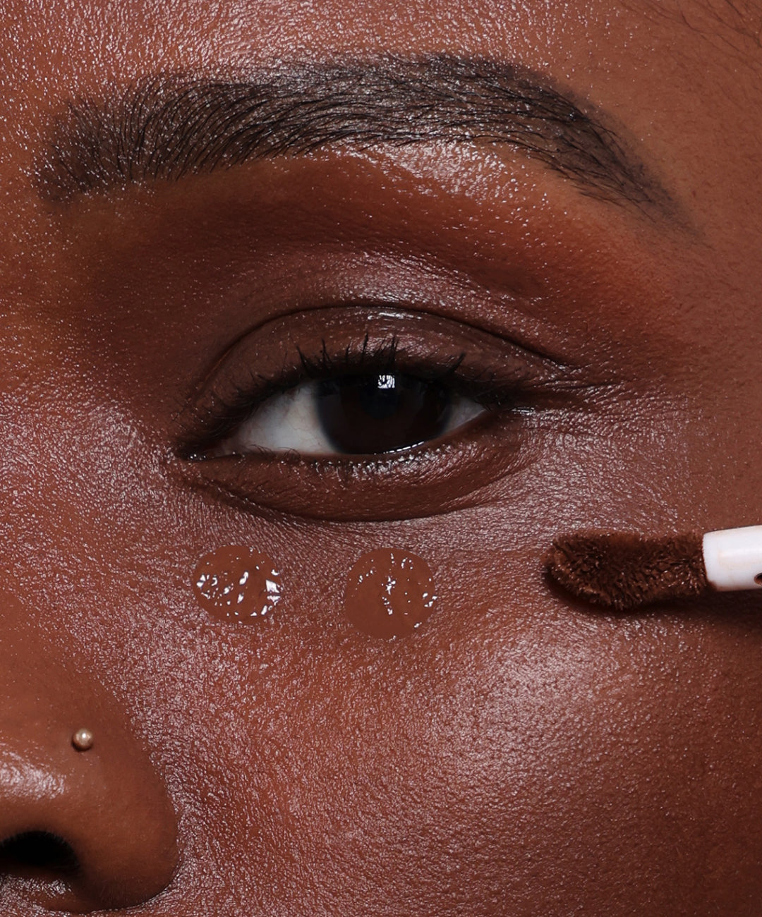 | desc: | text: light Egypt wears shade 22W